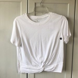 *NWT* HOLLISTER Tie-Front Crop Tee